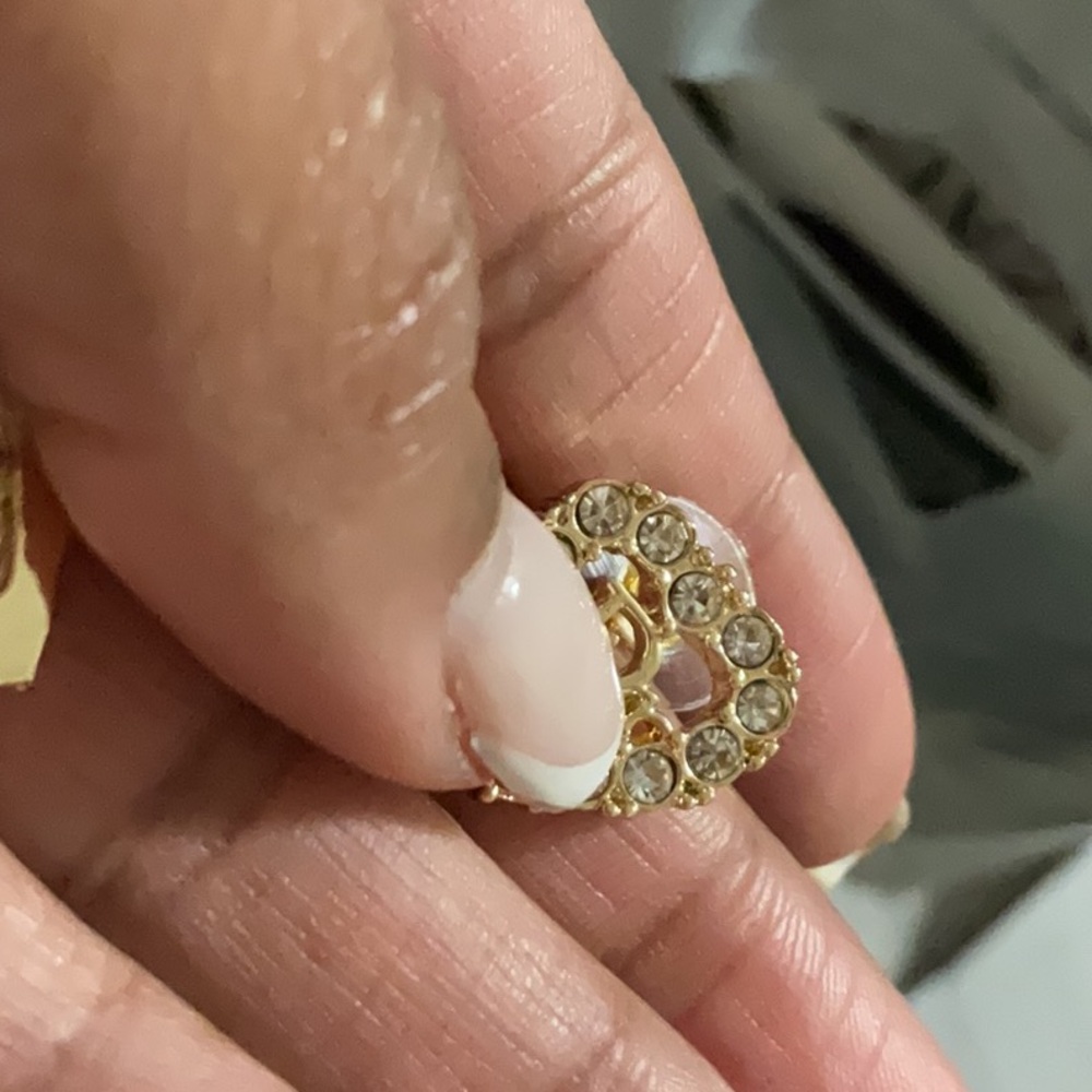 D heart earrings